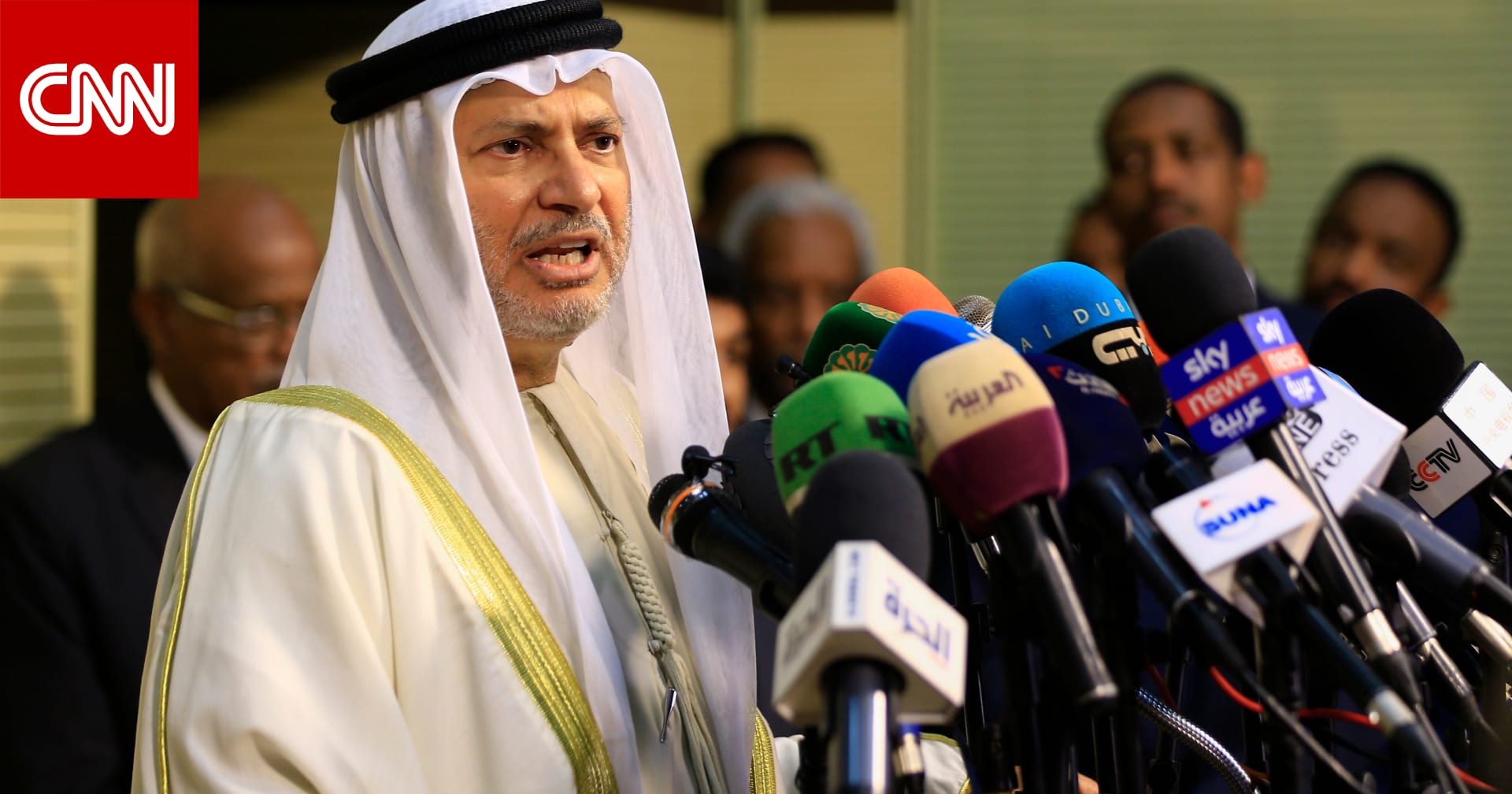 قرقاش: الإمارات تتطلع لنجاح مؤتمر برلين في إنهاء الصراع في ليبيا 
