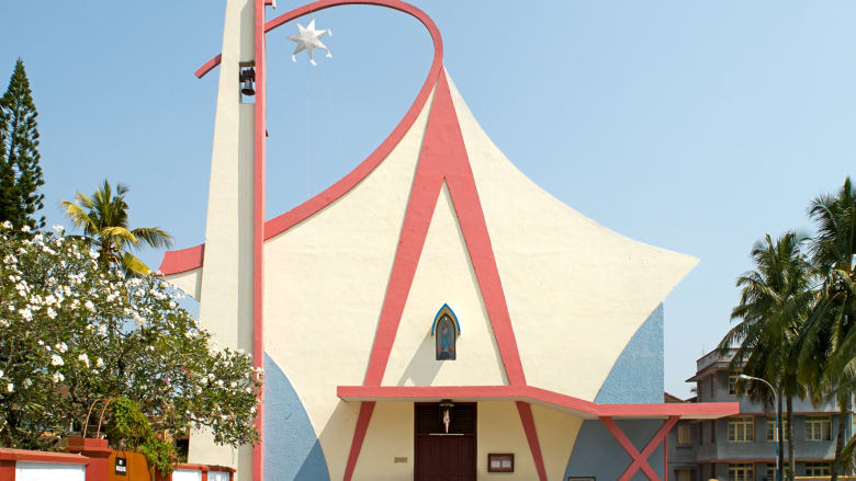 كنيسة "سيدة المعجزات" في كيرلا. 