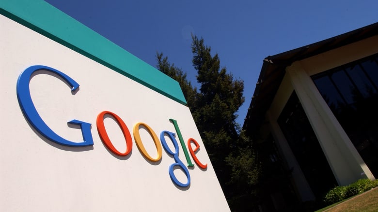الحكومة الأمريكية تحقق مع غوغل بعد طرد 4 موظفين وقفوا ضد ممارسات الشركة