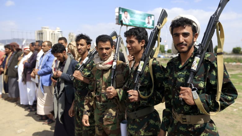 عدد من المقاتلين الحوثيين في اليمن 