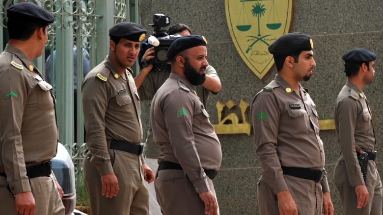 الأمن السعودي يهدد أهالي معتقلي القطيف 
