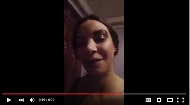 بالفيديو اعتداء على ممثلة مغربية بسبب مشاركتها في الفيلم الممنوع