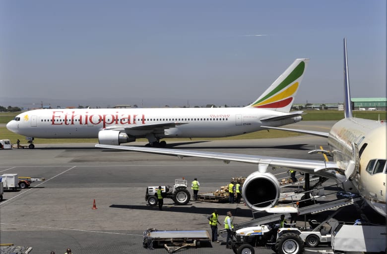 تحطم طائرة تابعة للخطوط الجوية الإثيوبية من طراز بوينغ 737