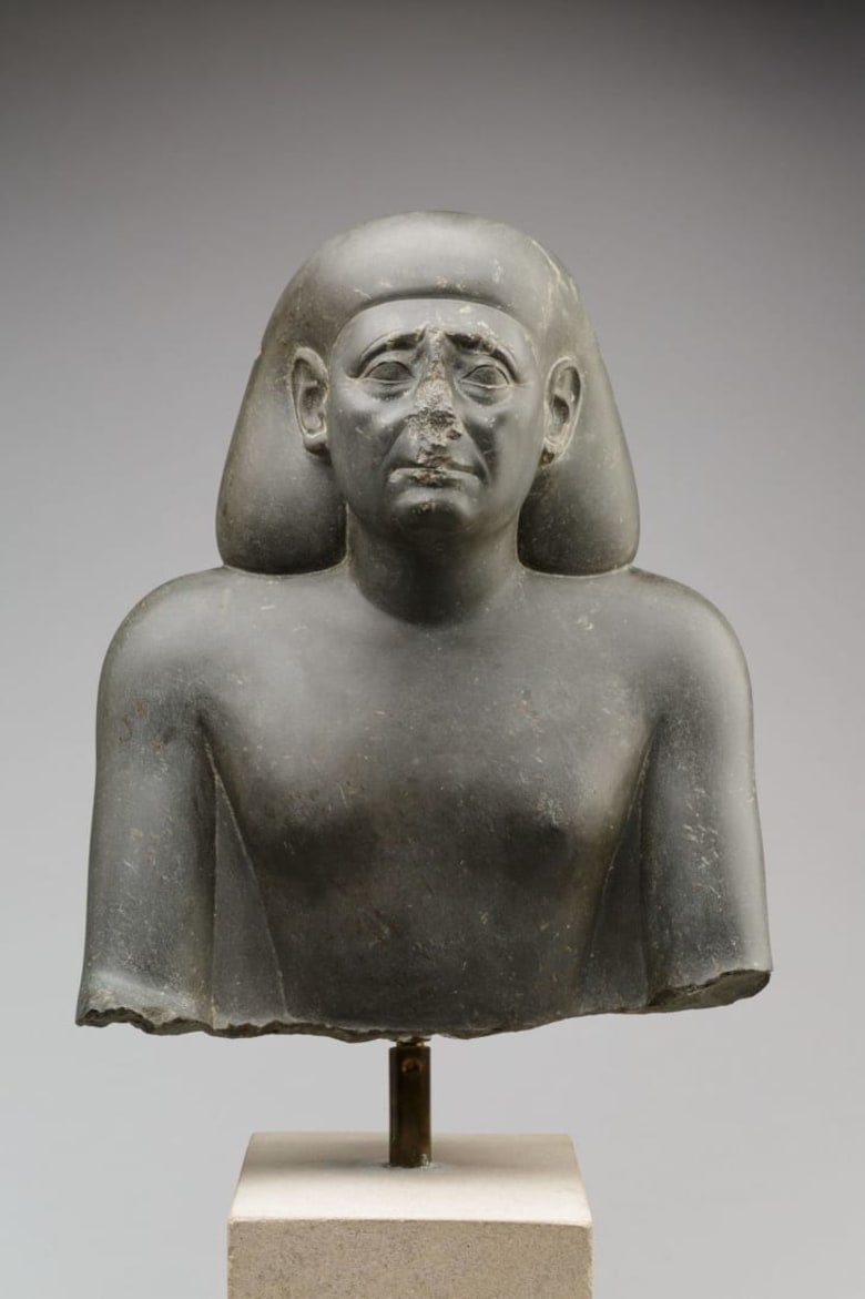 ما سر تحطم العديد من أنوف تماثيل مصر؟