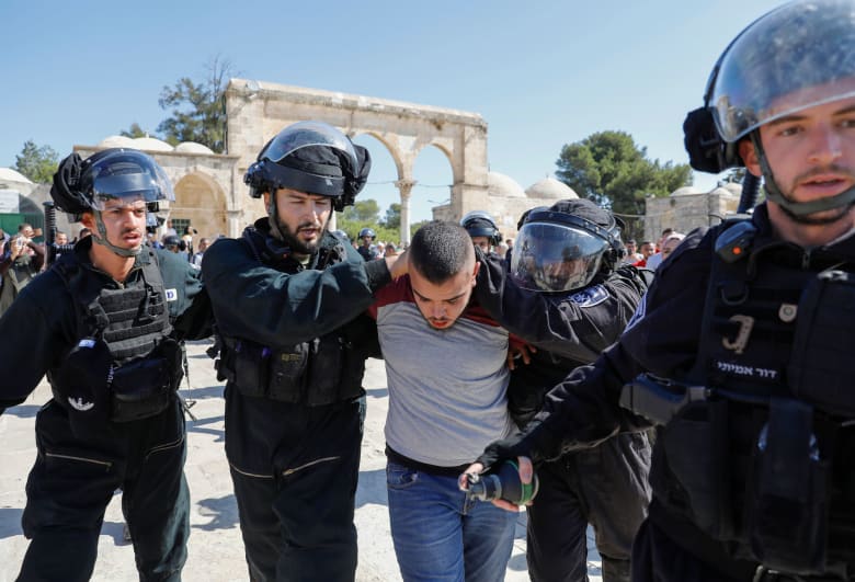 مواجهات مع الشرطة الإسرائيلية في القدس
