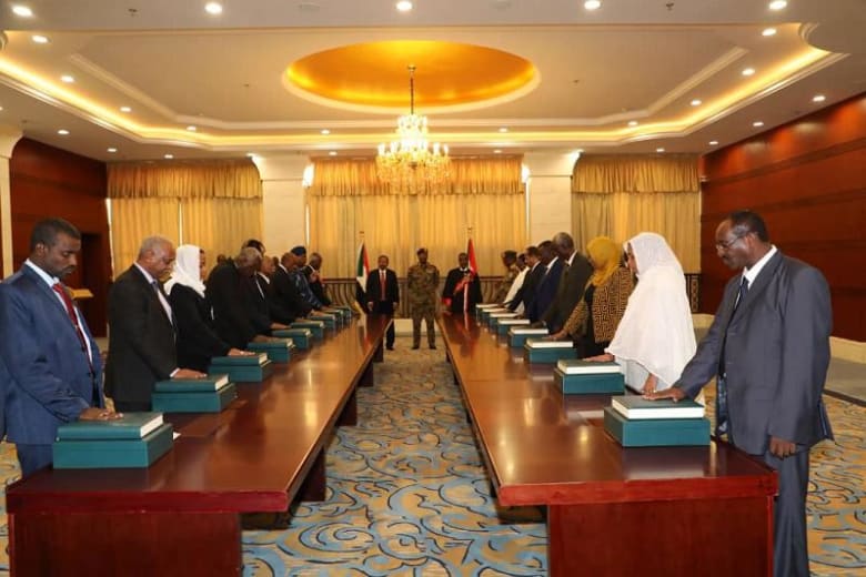وزراء الحكومة الانتقالية في السودان يؤدون اليمين الدستورية Cnn