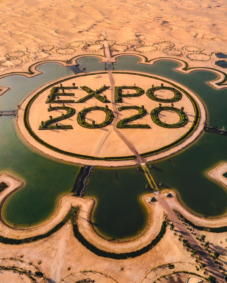بحيرة "إكسبو 2020" تزين صحراء دبي