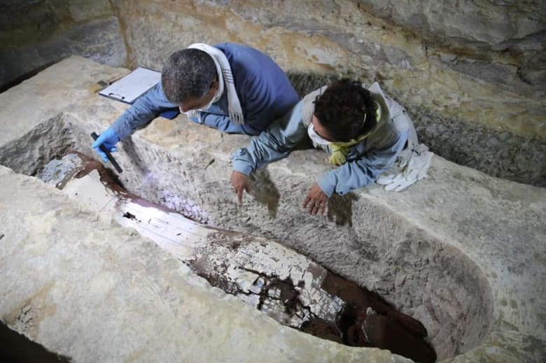 اكتشاف حجرة دفن جديدة بمنطقة آثار سقارة بمصر