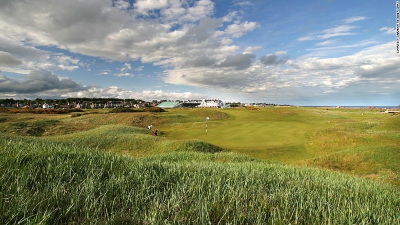 ملعب “Carnoustie Golf Links” في اسكتلندا