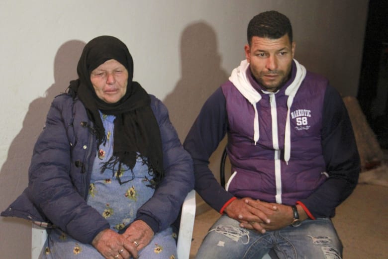 بالصور.. والدة وشقيق منفذ هجوم نيس بعد استجوابهم 