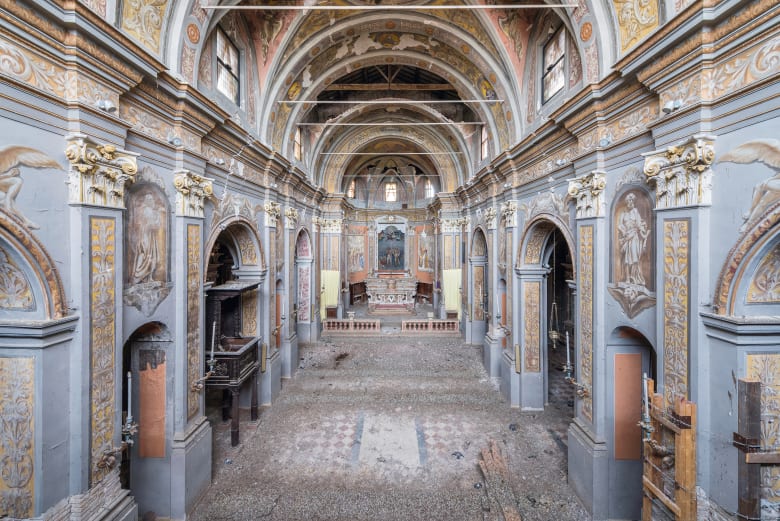 نظرة على الكنائس المدهشة المهجورة في أوروبا