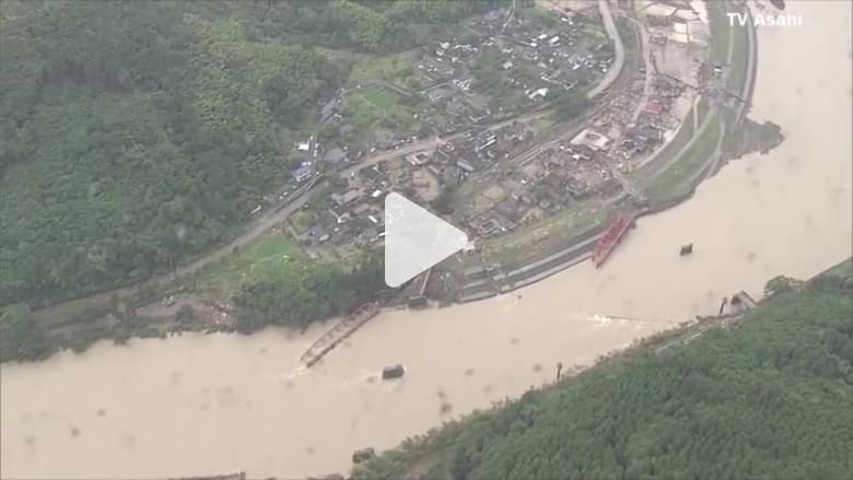مصرع 18 شخصًا بسبب الأمطار الغزيرة والفيضانات في اليابان