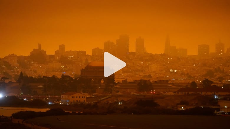 تًمطر رمادًا.. حرائق غابات سان فرانسيسكو حولت السماء إلى اللون البرتقالي